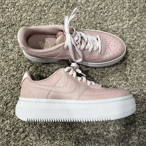 NIKE shoes